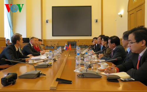 Сотрудничество в области образования способствует подтверждению дружбы между СРВ и РФ